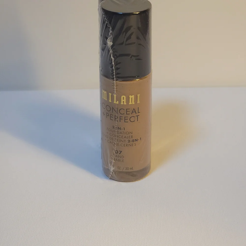 2 pack Milani Conceal + Perfect 2-in-1 Foundation & Concealer - 07 Sand - Picture 3 of 4